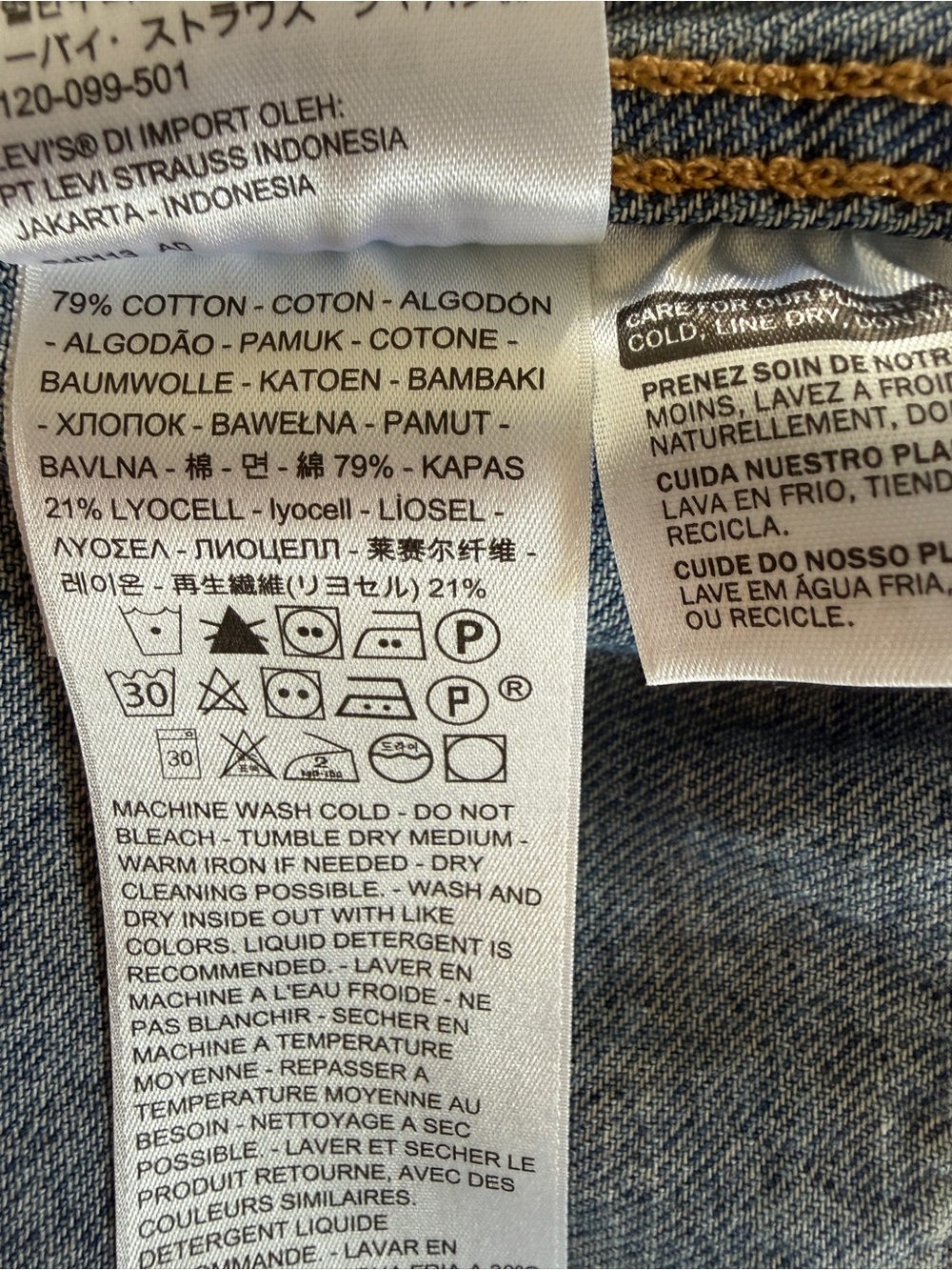 Levi’s woman’s trucker jacket XS - Picture 5 of 14